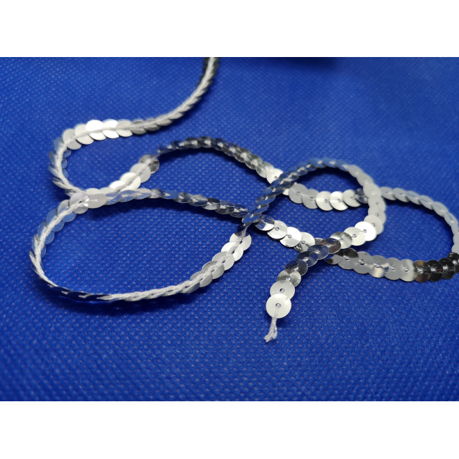 TAŚMA CEKINOWA 6 MM Z METRA