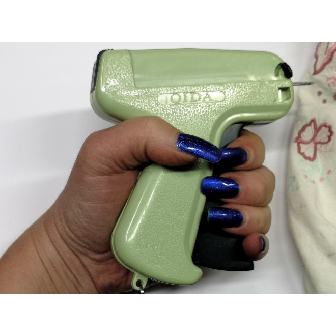 PISTOLET DO METKOWANIA